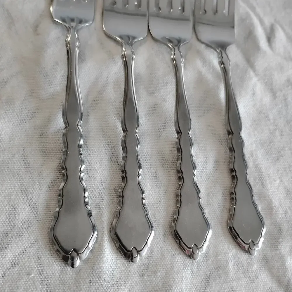 4 Oneida Community Satinique Forks 1 Dinner 3 Salad Stainless Steel Flatware